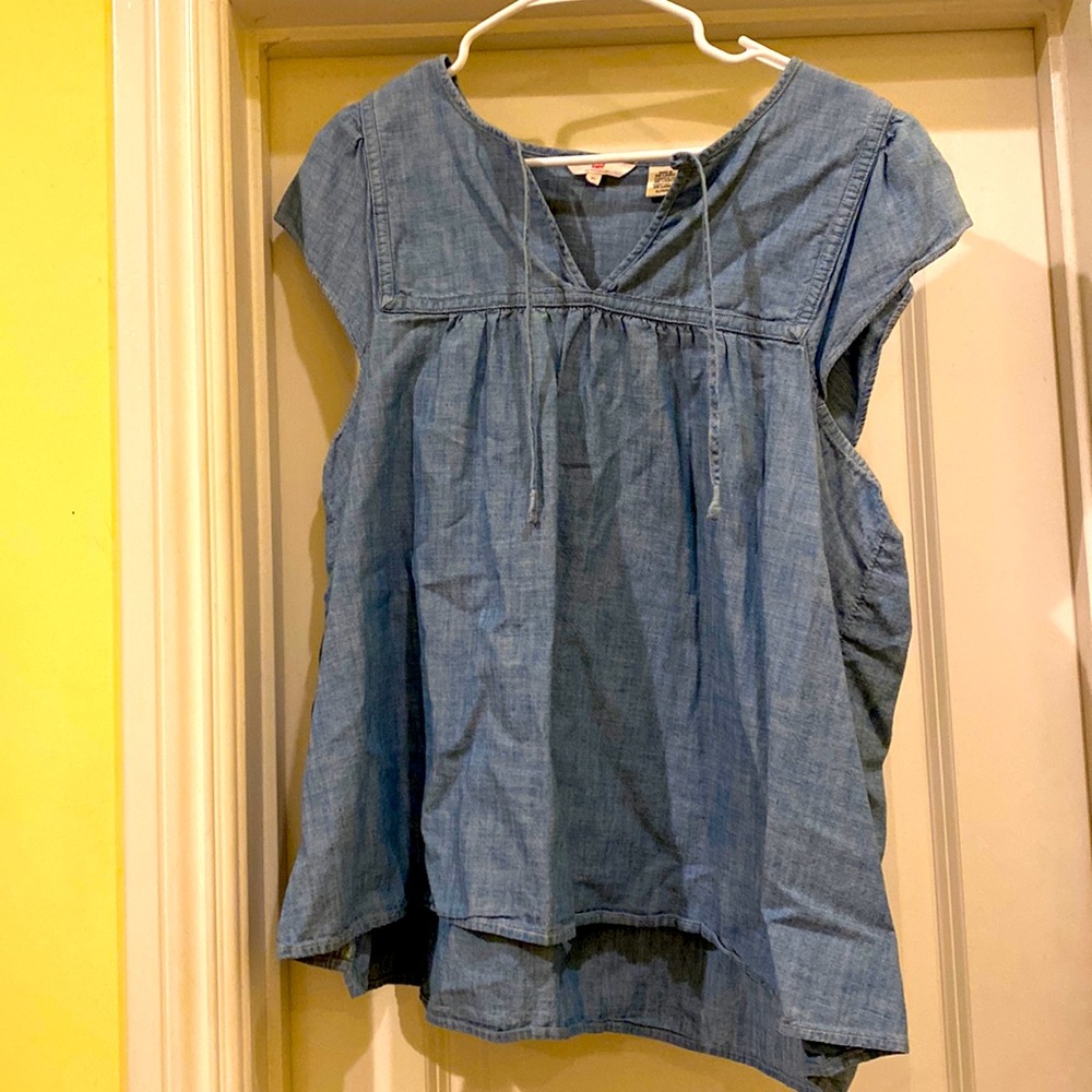 Levi’s womens denim style top size XL